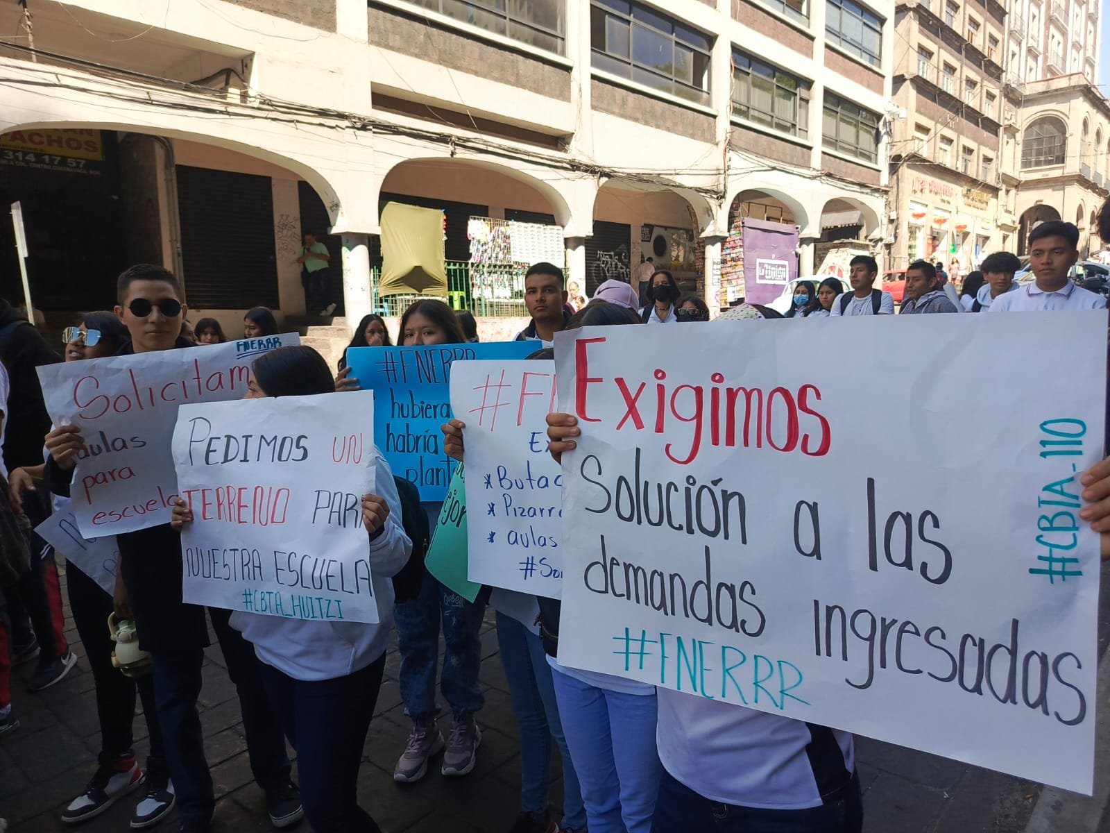 En cinco años, Gobierno abandonó a estudiantes de Emiliano Zapata
