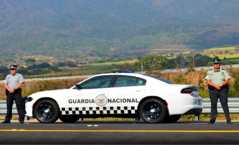 Inútil, la vigilancia de la Guardia Nacional Carretera en Paso Exprés